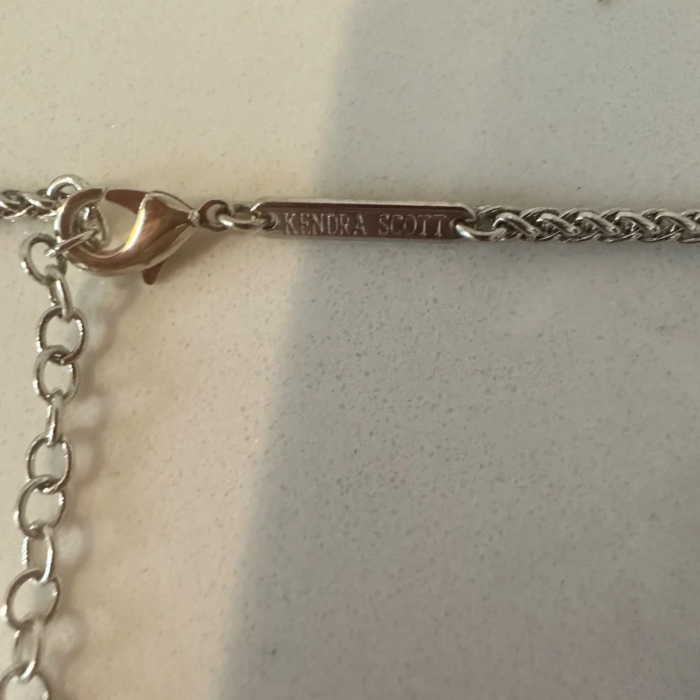 Kendra Scott Everly White Howlite Pendant Silver Tassel Necklace RARE New in Box
